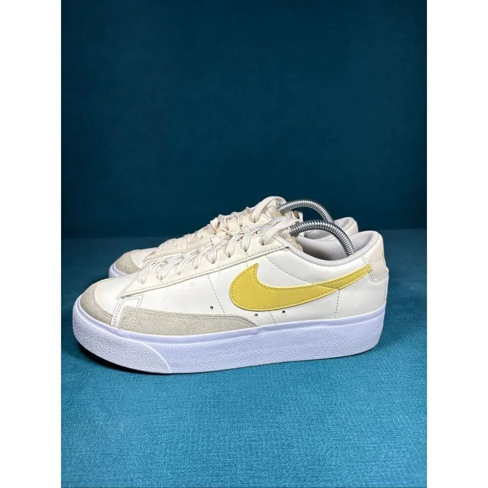 Nike Blazer Low Platform Light Lemon Twist White Women’s Size 11 Sneakers DJ0292